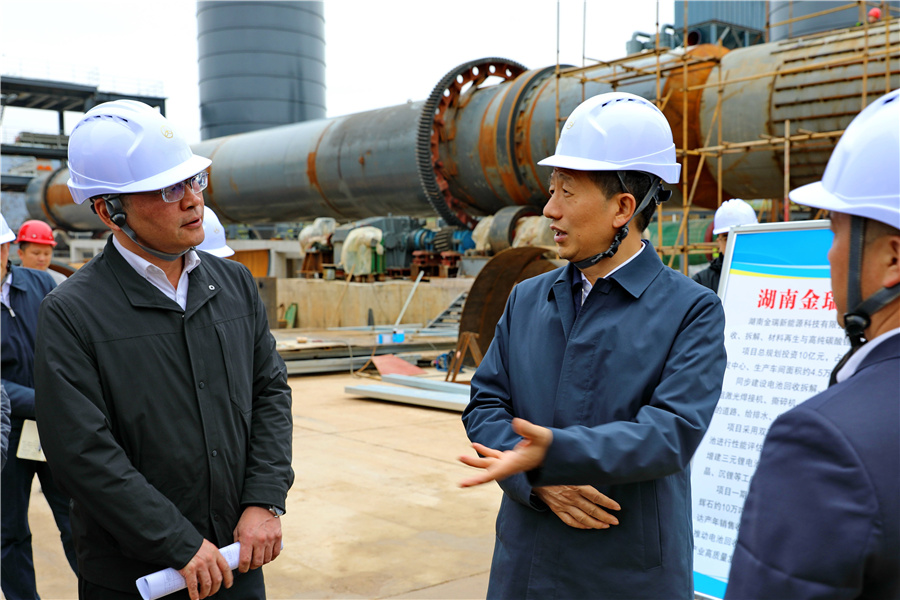 許忠建專題調(diào)研重點(diǎn)項(xiàng)目建設(shè)及企業(yè)復(fù)工復(fù)產(chǎn)情況